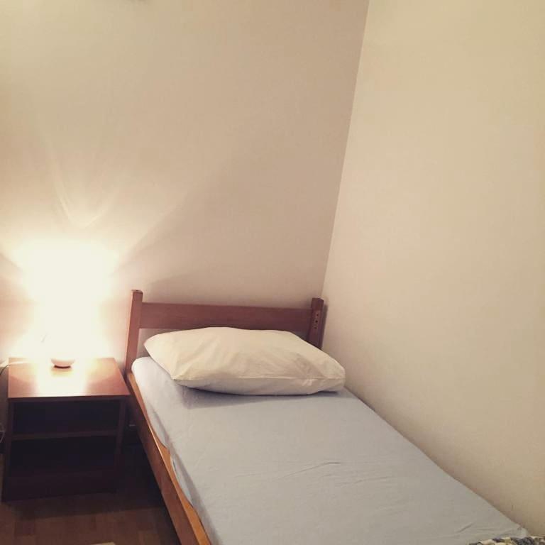 Buffet M Apartments And Rooms Obrovac Esterno foto